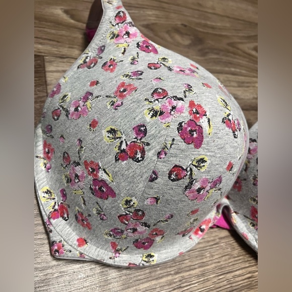 Cacique 38G Plunge Bra - Picture 2 of 5